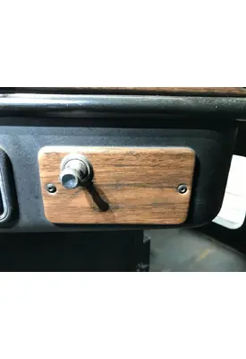 Freightliner FLD112 Dash Assembly