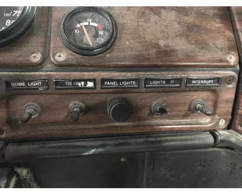 Freightliner FLD112 Dash Assembly