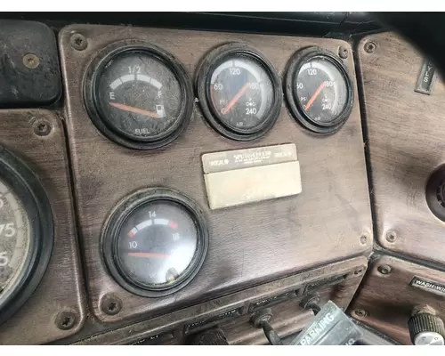 Freightliner FLD112 Dash Panel