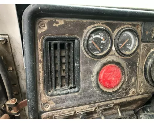 Freightliner FLD112 Dash Panel