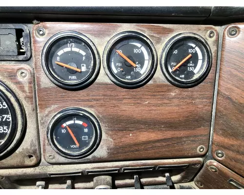 Freightliner FLD112 Dash Panel