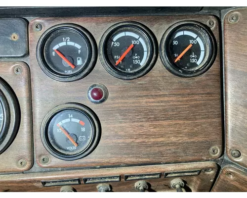 Freightliner FLD112 Dash Panel