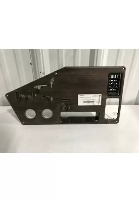 Freightliner FLD112 Dash Panel