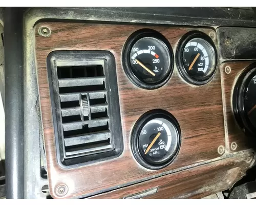 Freightliner FLD112 Dash Panel