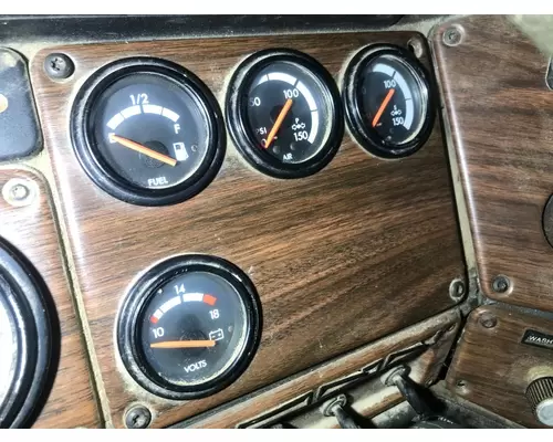 Freightliner FLD112 Dash Panel