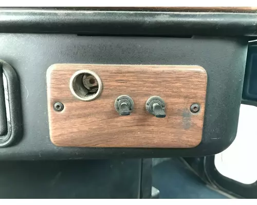 Freightliner FLD112 Dash Panel