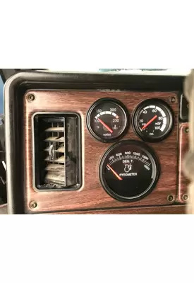 Freightliner FLD112 Dash Panel