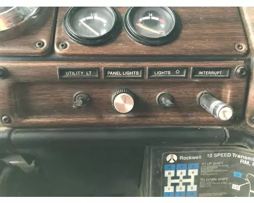 Freightliner FLD112 Dash Panel