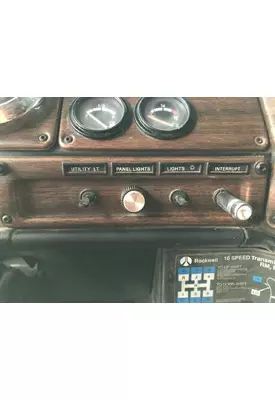 Freightliner FLD112 Dash Panel