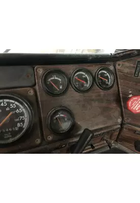 Freightliner FLD112 Dash Panel