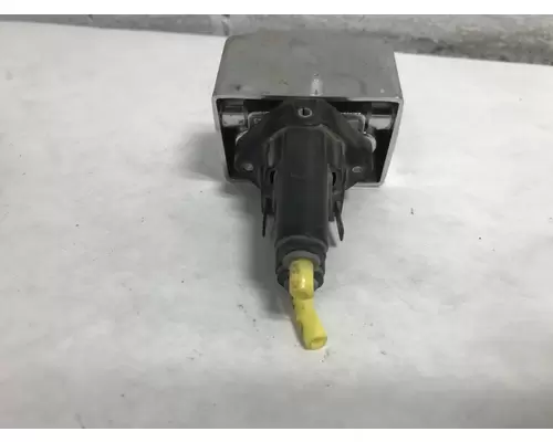 Freightliner FLD112 DashConsole Switch