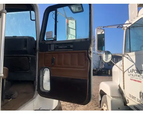 Freightliner FLD112 Door Assembly, Front