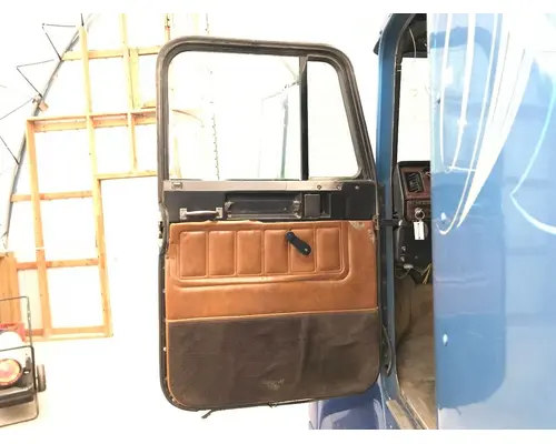 Freightliner FLD112 Door Assembly, Front