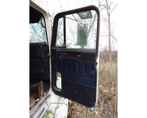 Freightliner FLD112 Door Assembly, Front