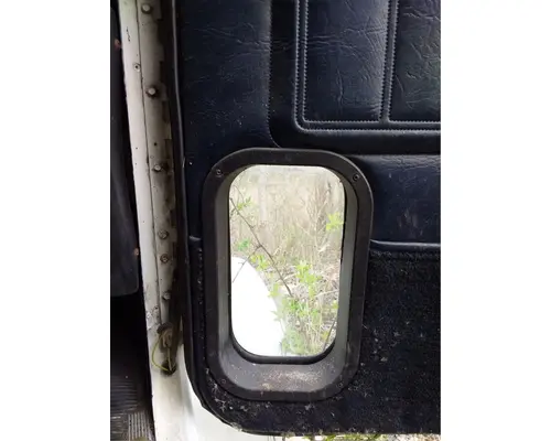 Freightliner FLD112 Door Assembly, Front