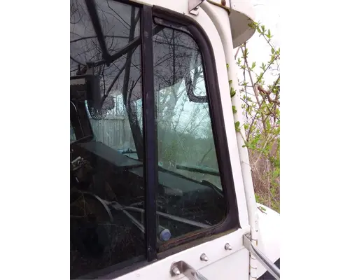 Freightliner FLD112 Door Assembly, Front
