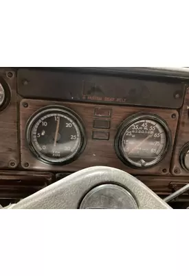 Freightliner FLD112 Instrument Cluster