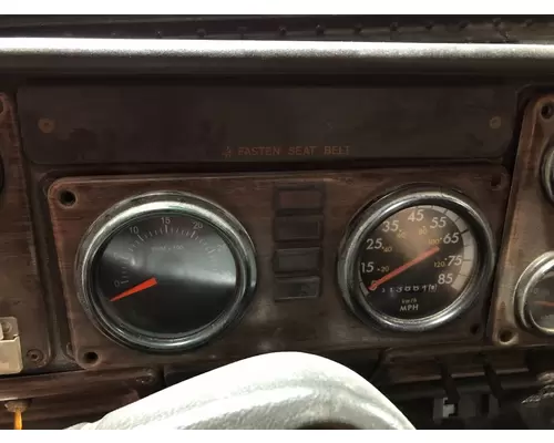 Freightliner FLD112 Instrument Cluster