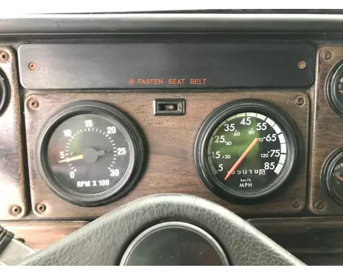 Freightliner FLD112 Instrument Cluster