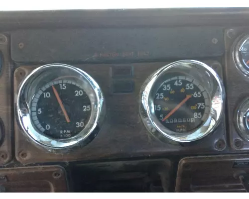 Freightliner FLD112 Instrument Cluster