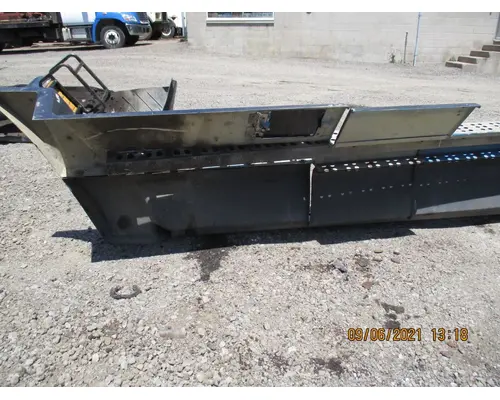 Freightliner FLD112 Side Fairing