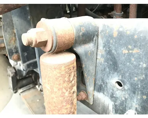 Freightliner FLD112 Suspension