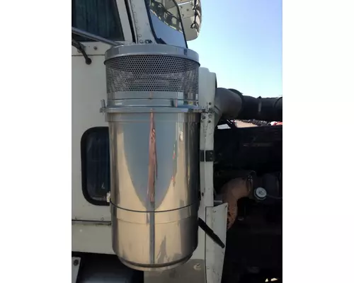 Freightliner FLD120 CLASSIC Air Cleaner