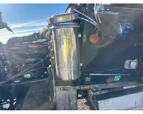 Freightliner FLD120 CLASSIC Air Cleaner