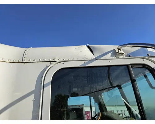 Freightliner FLD120 CLASSIC Cab Assembly