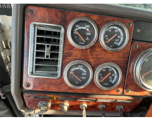 Freightliner FLD120 CLASSIC Dash Panel