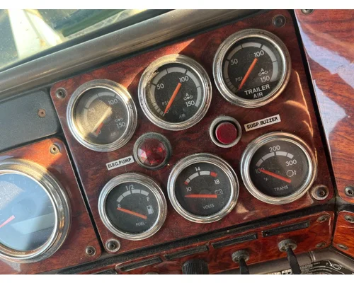 Freightliner FLD120 CLASSIC Dash Panel