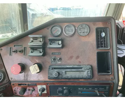 Freightliner FLD120 CLASSIC Dash Panel