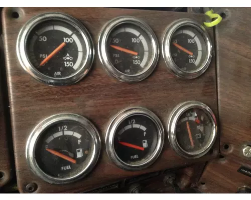 Freightliner FLD120 CLASSIC Instrument Cluster