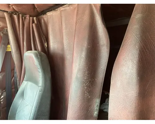 Freightliner FLD120 CLASSIC Interior Curtains