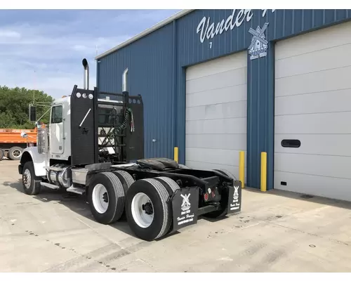 Freightliner FLD120 CLASSIC Truck