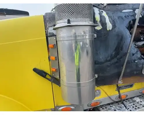 Freightliner FLD120 Glider Air Cleaner