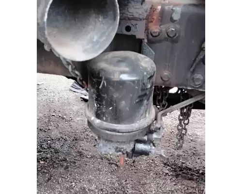 Freightliner FLD120SD Air Drier