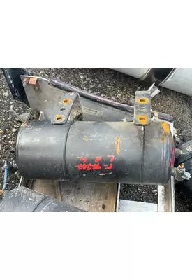 Freightliner FLD120SD Air Tank