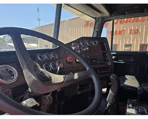 Freightliner FLD120SD Complete Vehicle