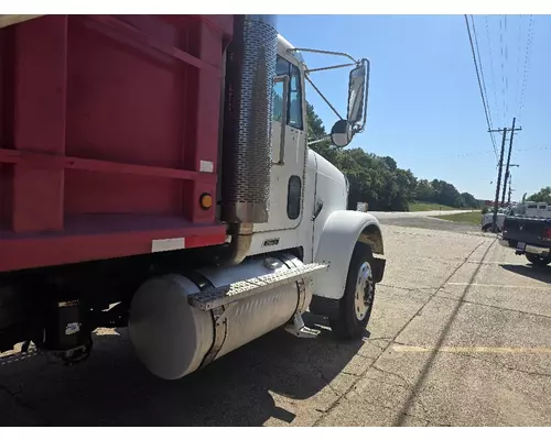 Freightliner FLD120SD Complete Vehicle
