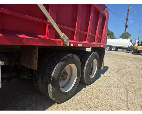Freightliner FLD120SD Complete Vehicle