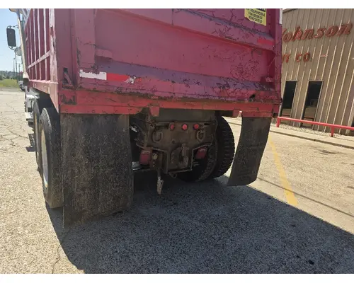 Freightliner FLD120SD Complete Vehicle