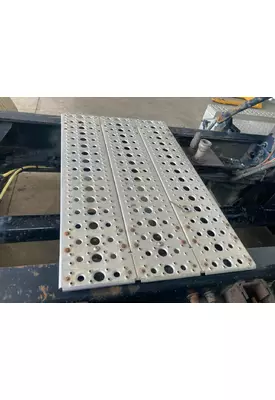 Freightliner FLD120SD Deckplate