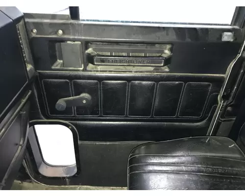 Freightliner FLD120SD Door Assembly, Front