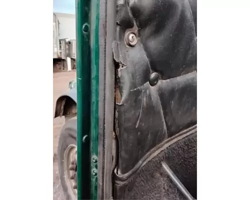 Freightliner FLD120SD Door Assembly, Front