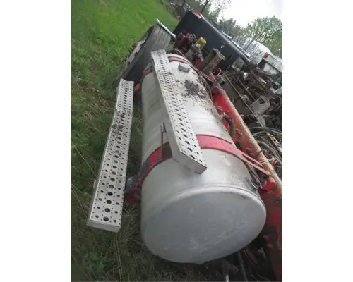 Freightliner FLD120SD Fuel Tank