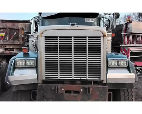 Freightliner FLD120SD Hood