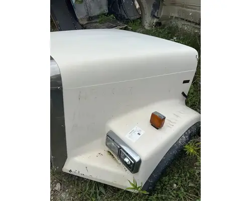 Freightliner FLD120SD Hood