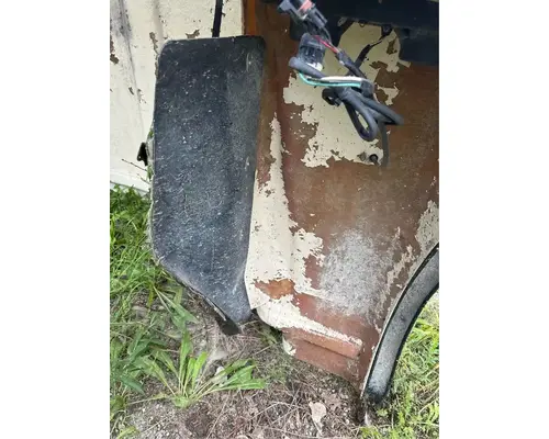 Freightliner FLD120SD Hood