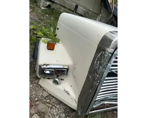 Freightliner FLD120SD Hood